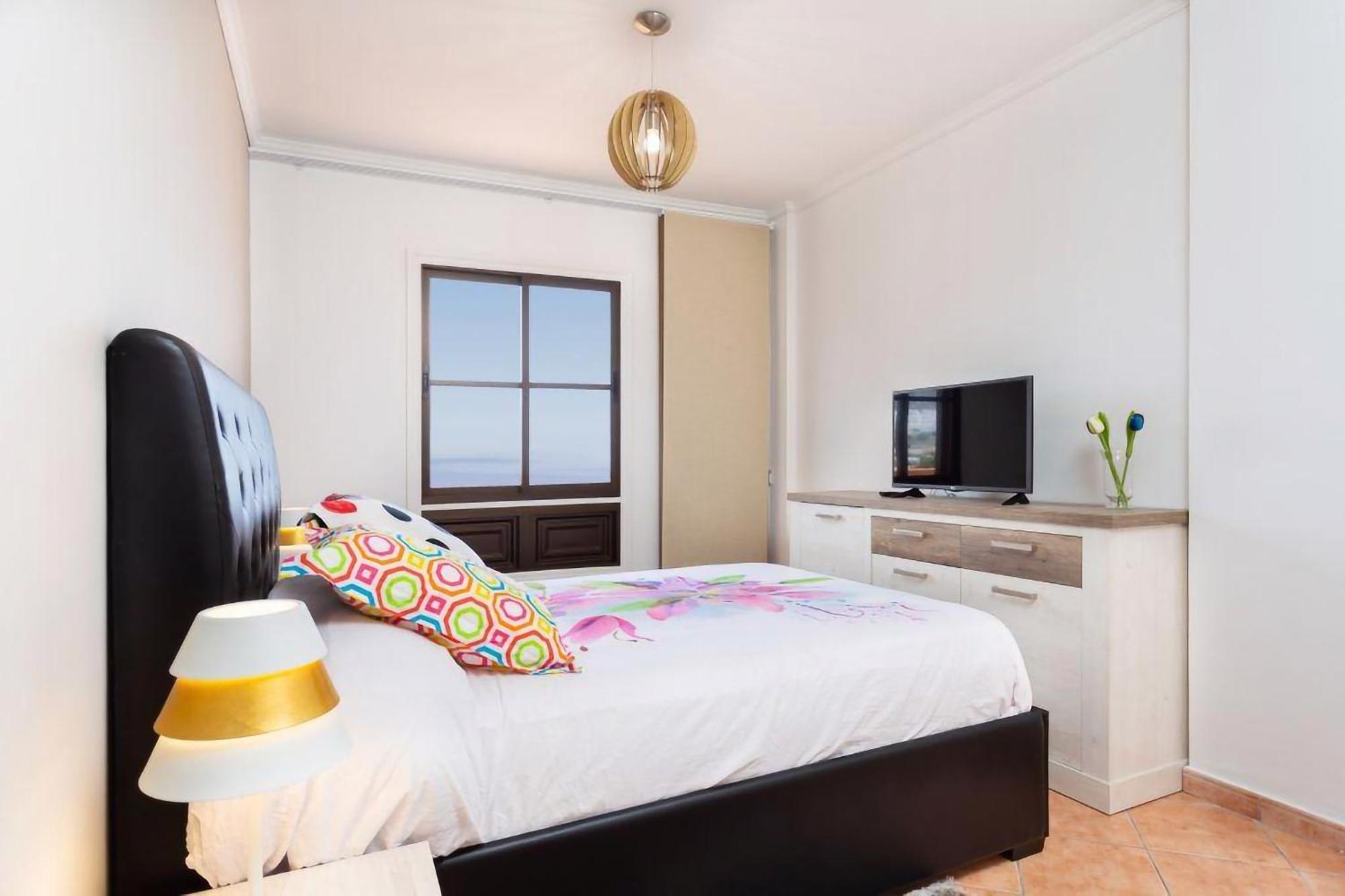 Eden Rentals Elite Palace Suites Адехе Екстериор снимка