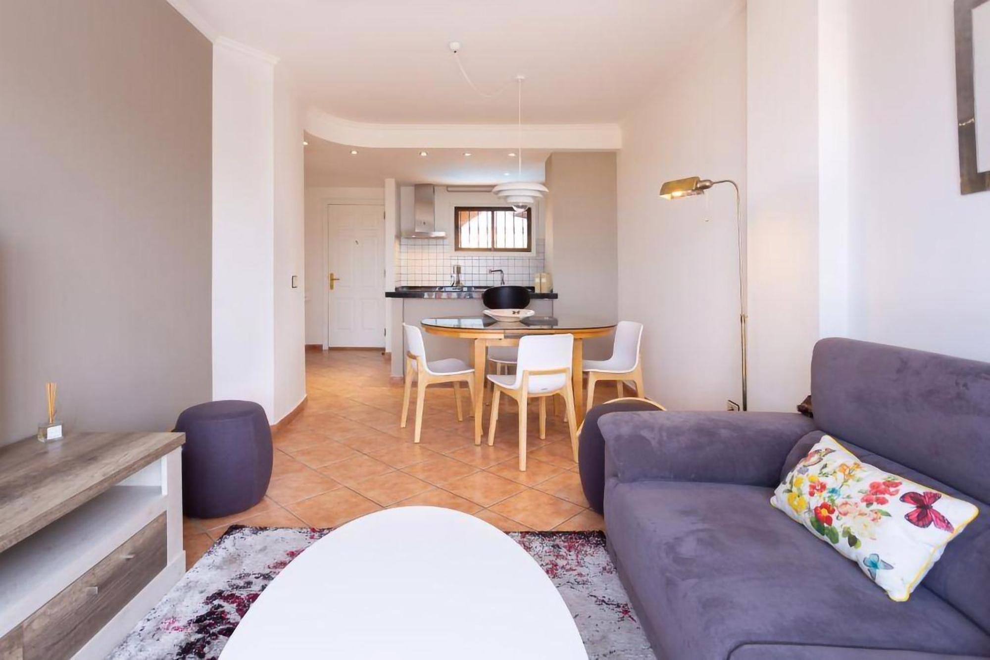 Eden Rentals Elite Palace Suites Адехе Екстериор снимка