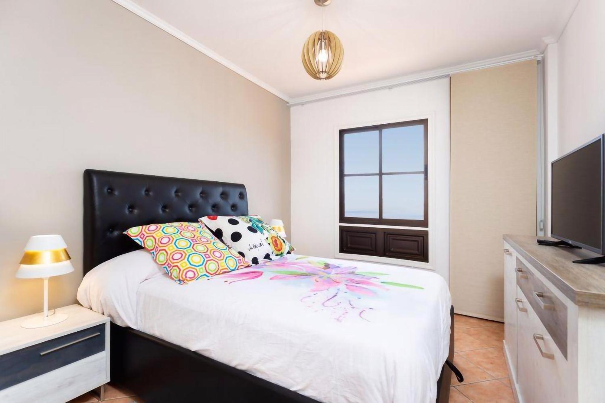 Eden Rentals Elite Palace Suites Адехе Екстериор снимка