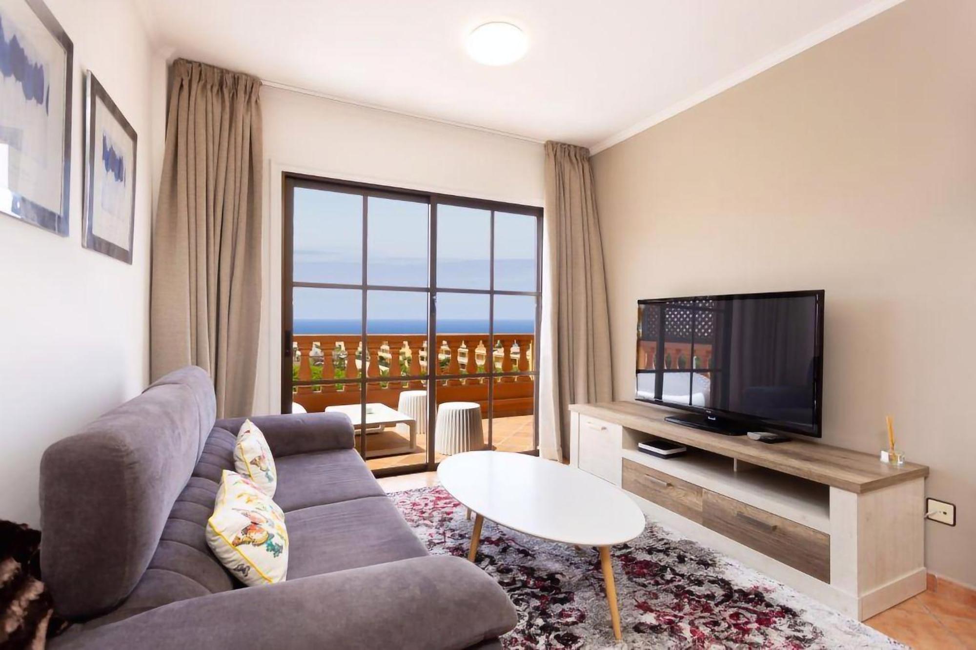Eden Rentals Elite Palace Suites Адехе Екстериор снимка