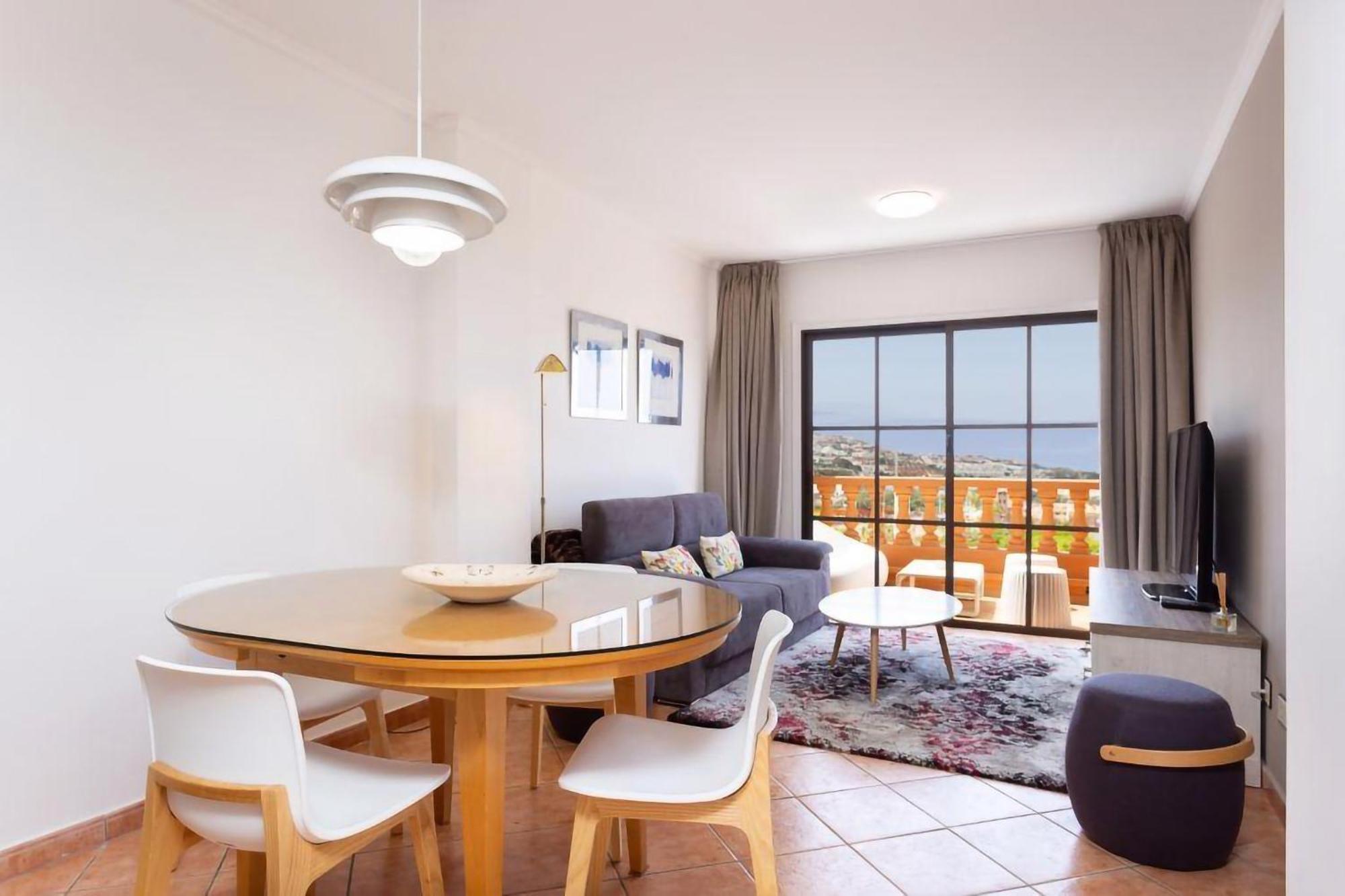 Eden Rentals Elite Palace Suites Адехе Екстериор снимка